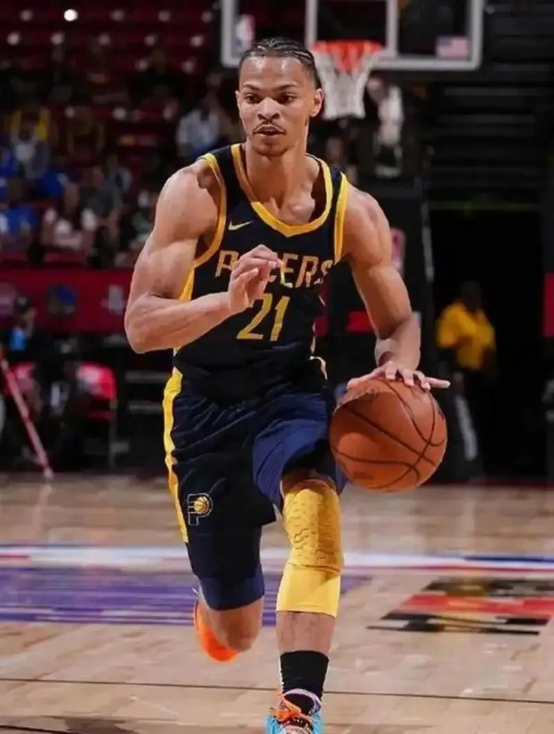 辽宁男篮正式签约外援以赛亚·王 球队阵容实力显著提升