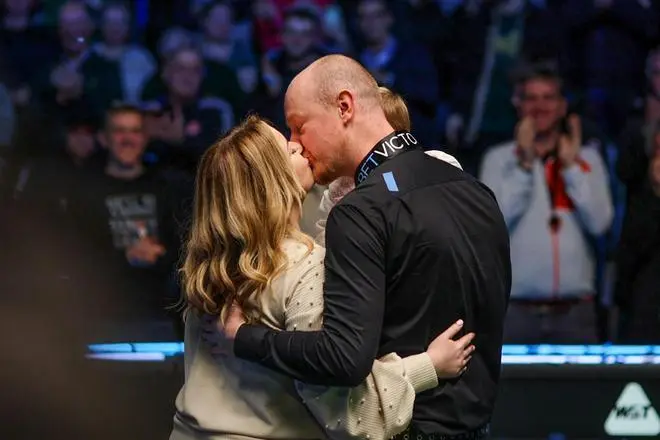 详细阅读:韦克林斯诺克夺冠拥吻女友 常冰玉获亚军含金量引关注 韦克林斯诺克夺冠拥吻女友 常冰玉获亚军含金量引关注